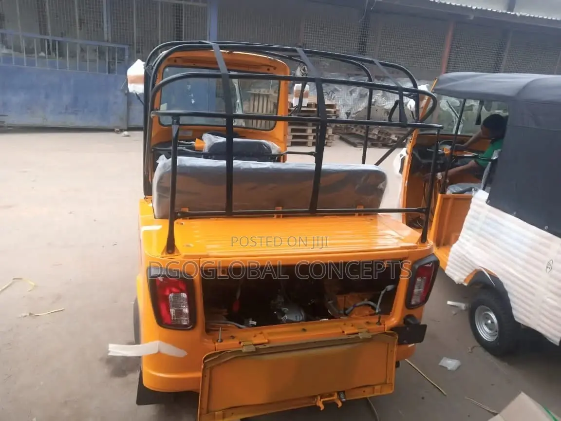 New Piaggio 2022 Yellow