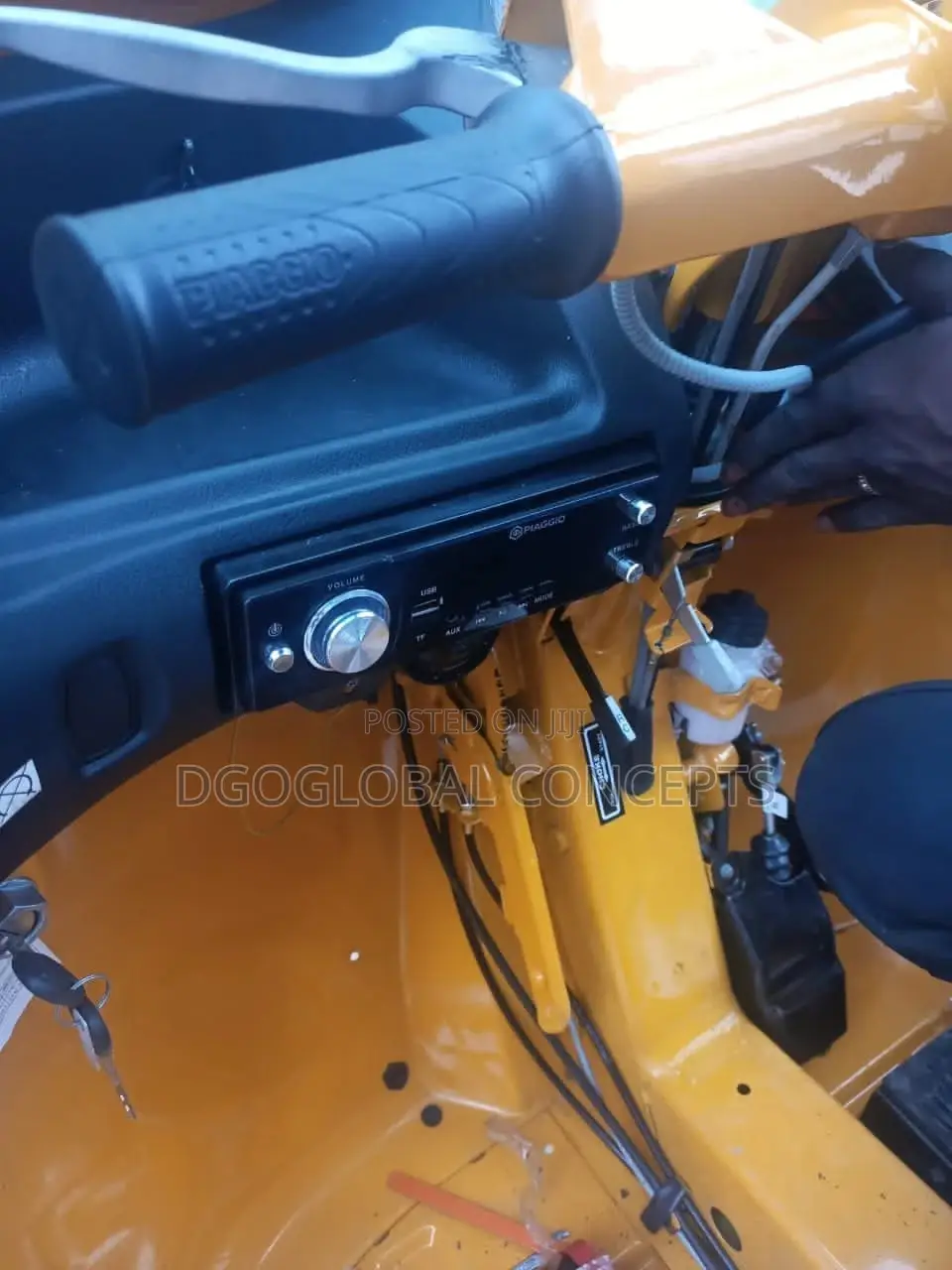 New Piaggio 2022 Yellow