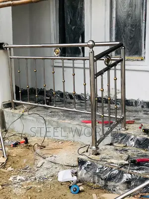 Intact Balustrade Design