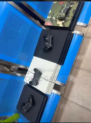 Photo - SONY Play Station 4 500GB Console