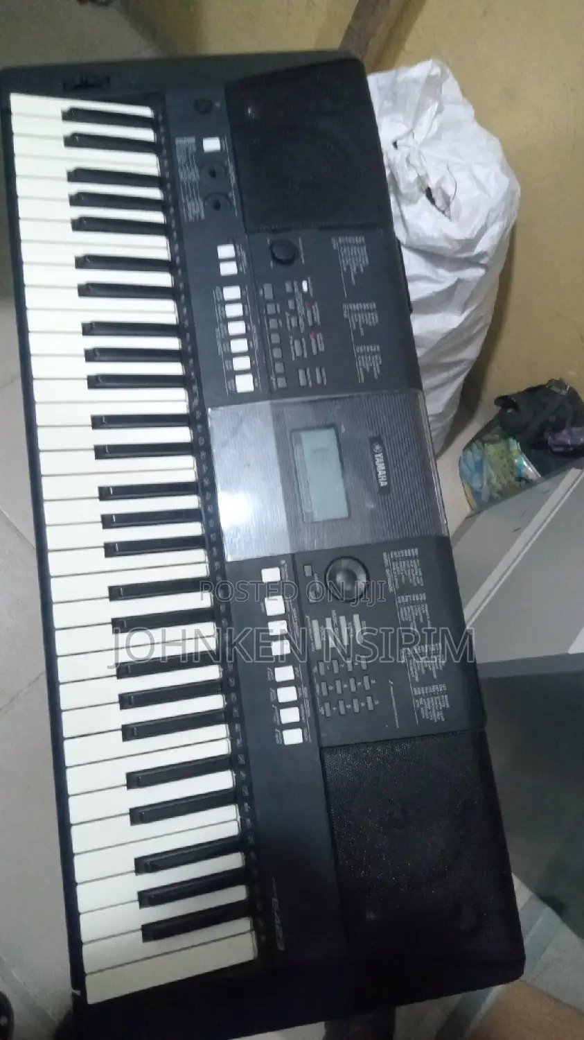 Original Yamaha Keyboard 423