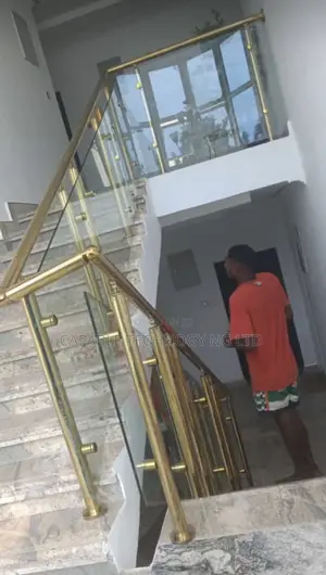 Awesome Staircase Glass Handrail