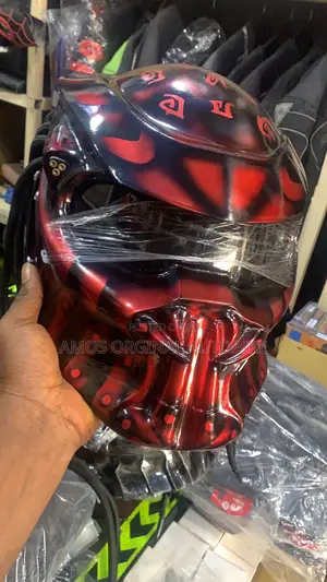 Praditor Helmet