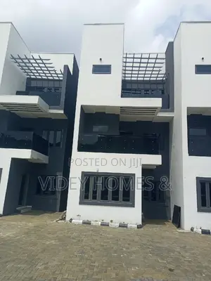 4bdrm Townhouse / Terrace in Jolly Estate, Guzape District for rent