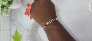 Fashionable Female Bangle