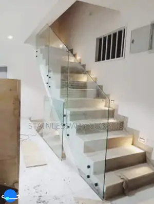 Side-Fitting Glass Railing