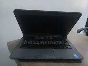 Laptop Dell Latitude E3350 4GB Intel Core i3 HDD 500GB