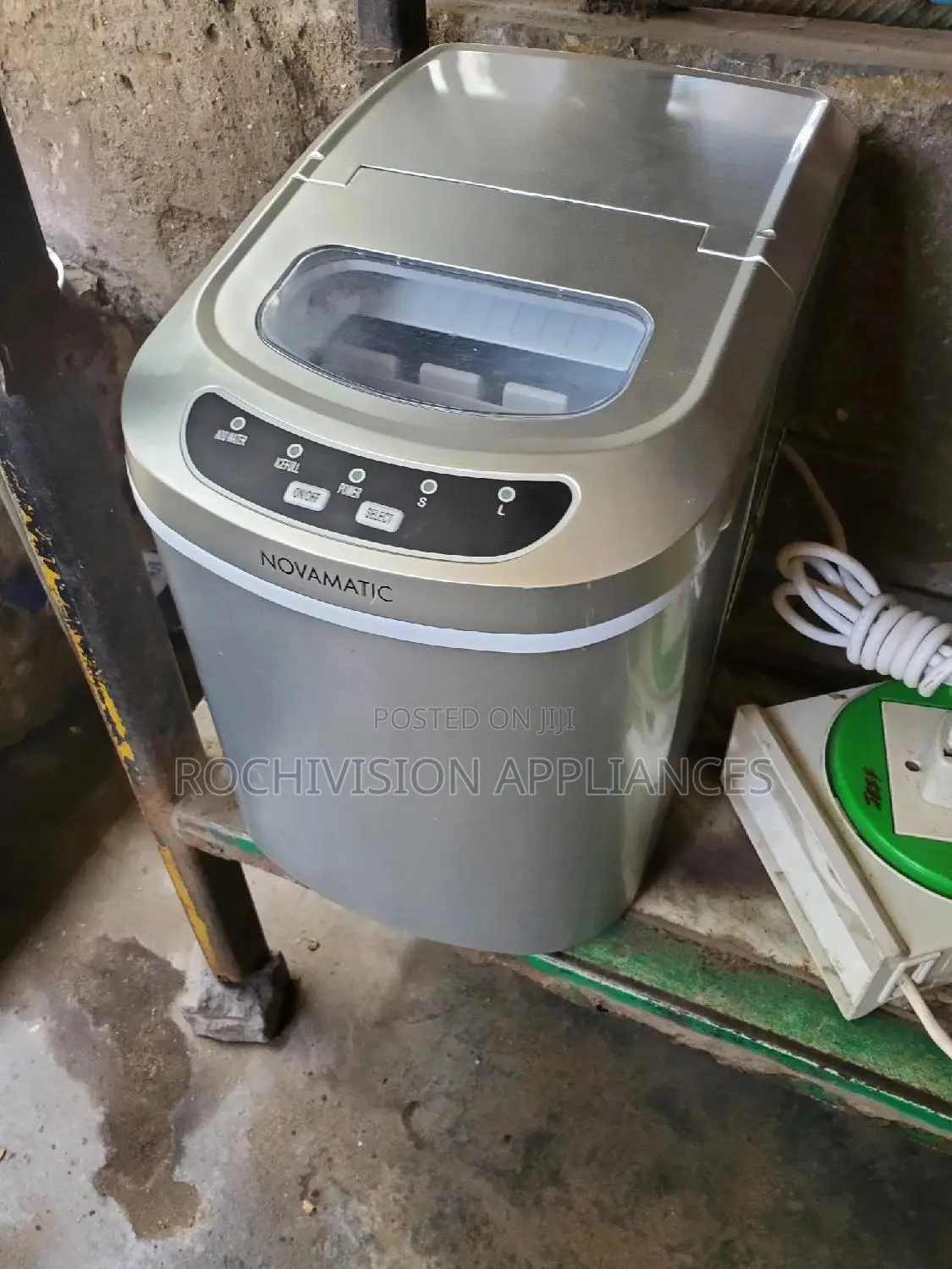Novamatic Ice Cube Maker Ice Make Bar Party Icecube Machine