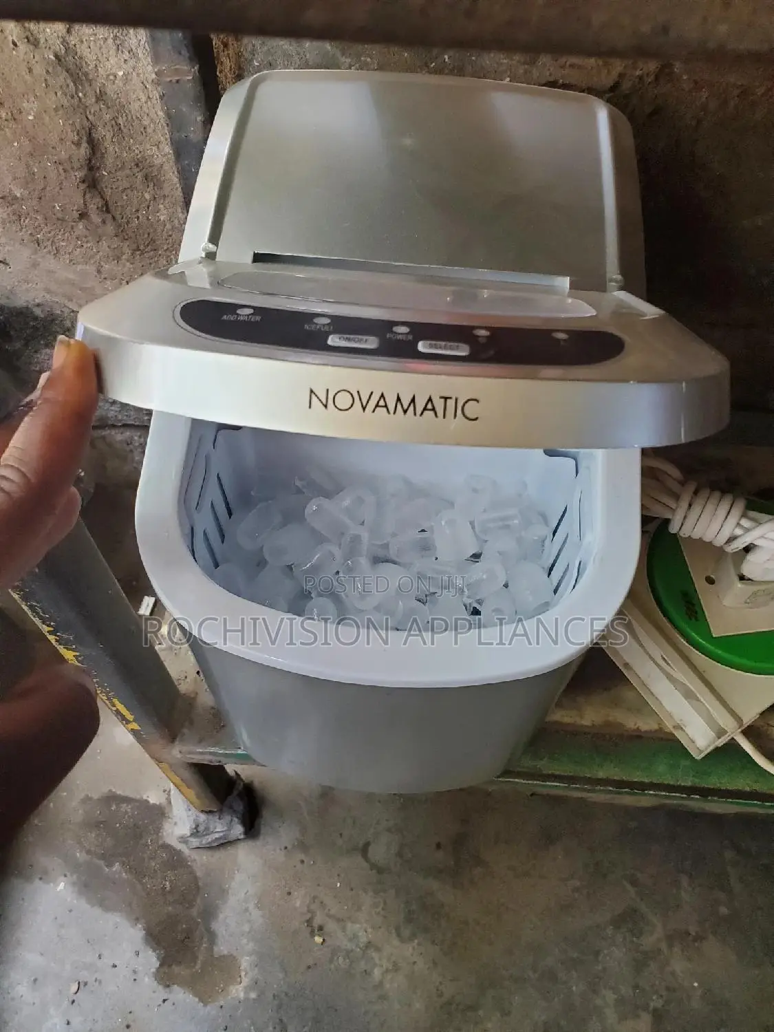 Novamatic Ice Cube Maker Ice Make Bar Party Icecube Machine