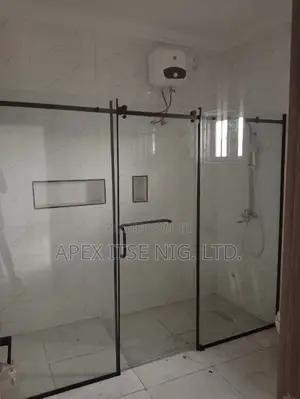 Executive Glass Cubicle With Black Fittings