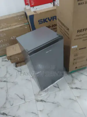 Dependable and Reliable Hisense 90lit Table Top Refrigerator