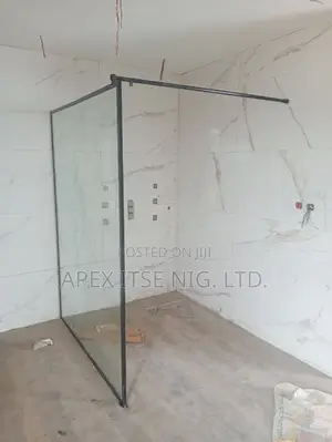Black Framed Fixed Glass for Bathroom
