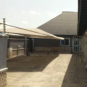 1bdrm Bungalow in Ughelli, Warri for sale