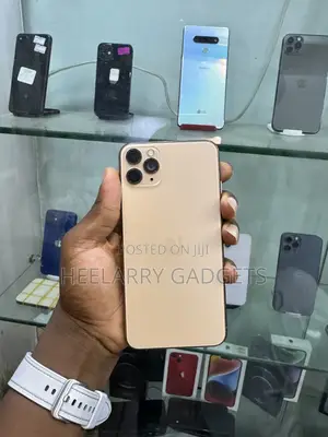 Apple iPhone 11 Pro Max 64 GB Gold