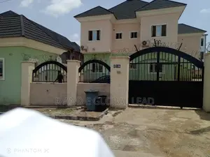 3bdrm Block of Flats in Apo for sale