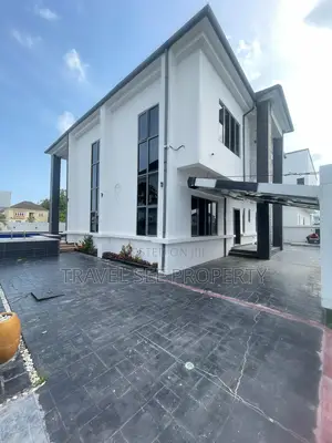 Furnished 4bdrm Duplex in Private Estate Lekki for sale