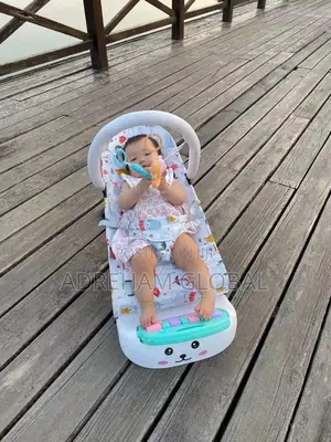 Baby Seater and Carrier With Handle 