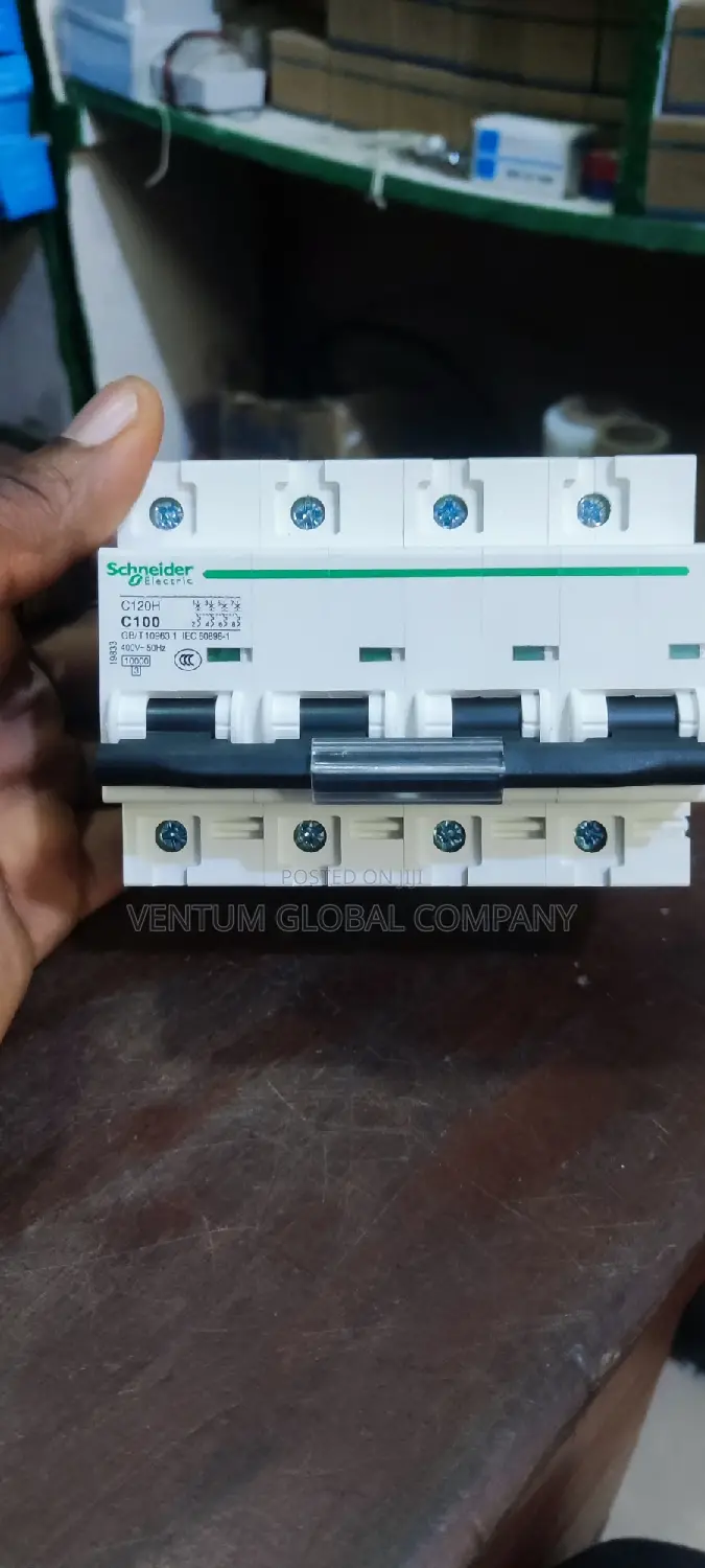 McBs 4pole 125A Schneider