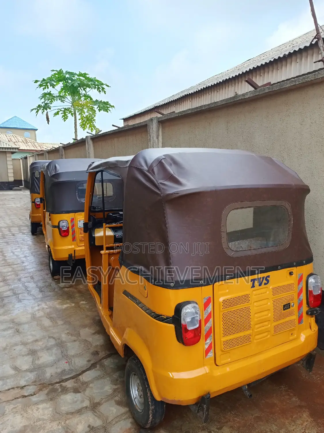 TVS King Cargo 2023 Yellow