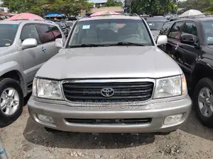 Toyota Land Cruiser 100 4.7 V8 Executive 2005 Gold