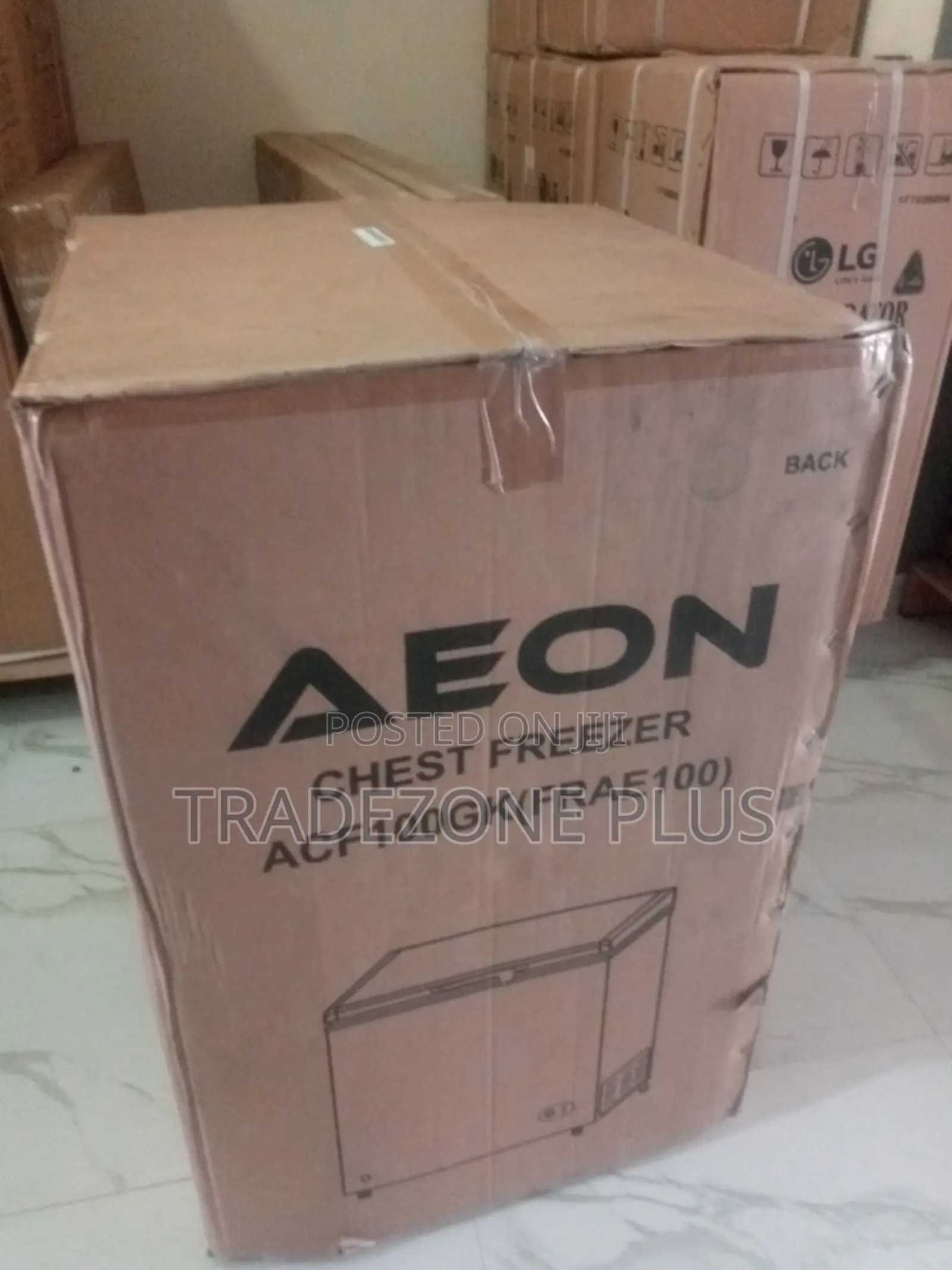 Effective 100ltr Aeon Chest Freezer