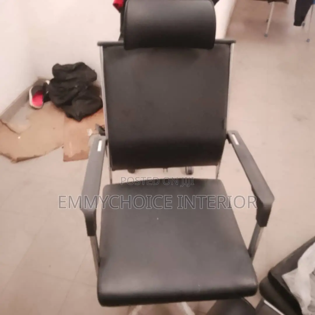 Executive Chair With Headrest
