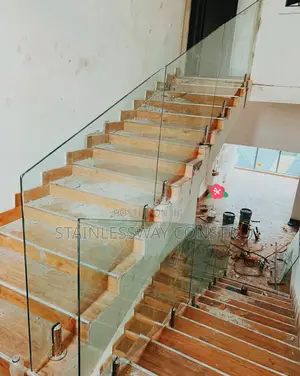 Tampered Spigot Base Glass Railing