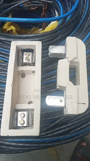 200A Fuse and Base