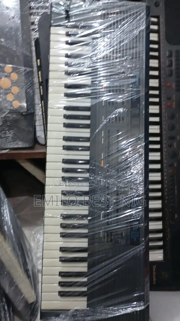 Roland E5 London Used