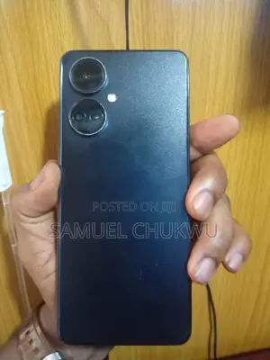 Photo - Tecno Camon 19 128 GB Black