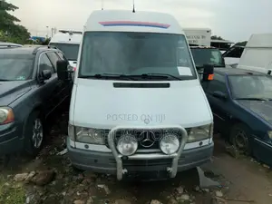 Mercedes-Benz Sprinter 2005 White