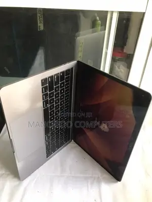 Laptop Apple MacBook 2018 8GB Intel Core I5 SSD 512GB