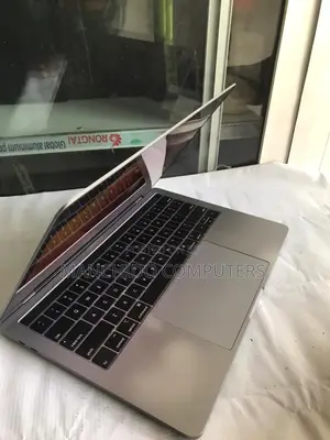 Laptop Apple MacBook 2018 8GB Intel Core I5 SSD 512GB