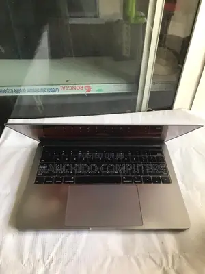 Laptop Apple MacBook 2018 8GB Intel Core I5 SSD 512GB