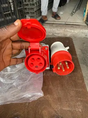 32A Industrial Socket