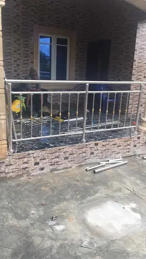 Stainless Rails Gold Des