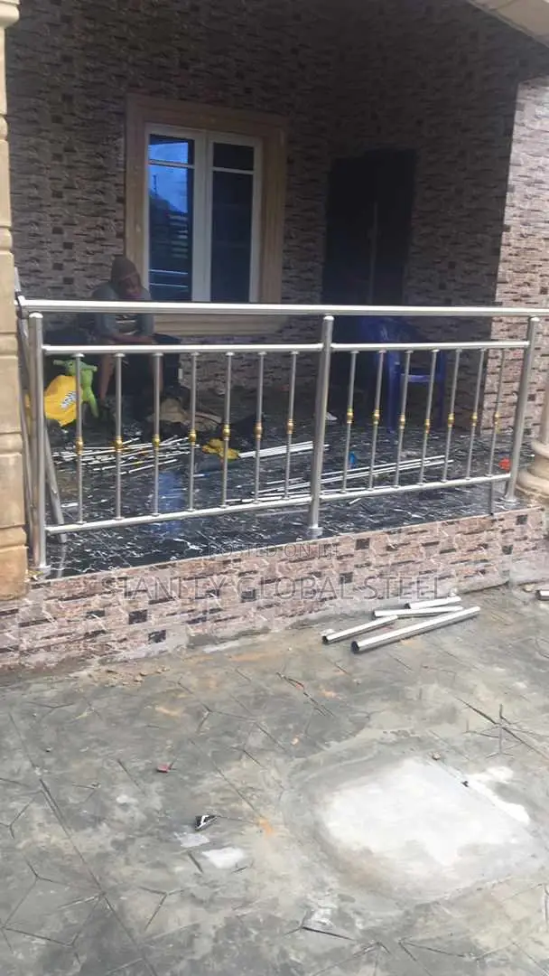 Stainless Rails Gold Des