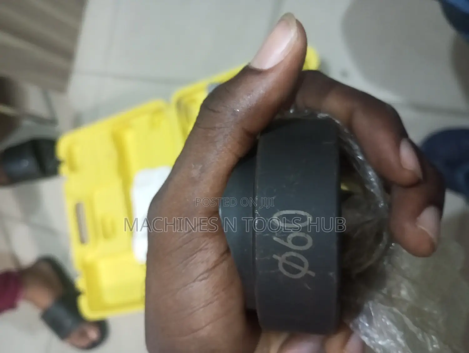 Hydraulic Hole Punch