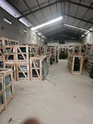 All Kinds of Luxury Windscreen Glass for All Cars