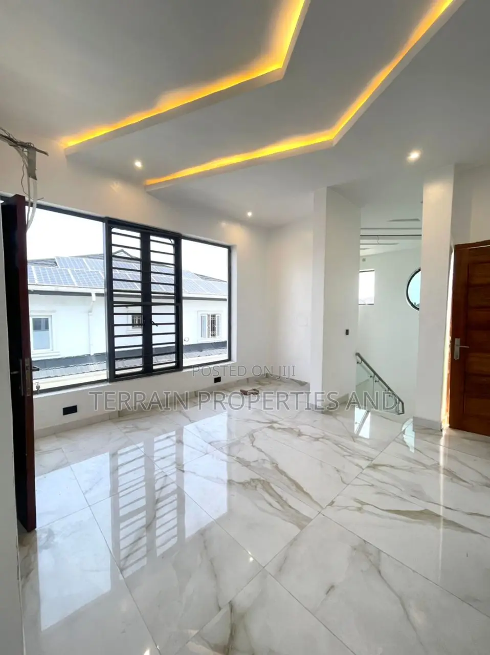 Furnished 5bdrm Duplex in Osapa london for sale