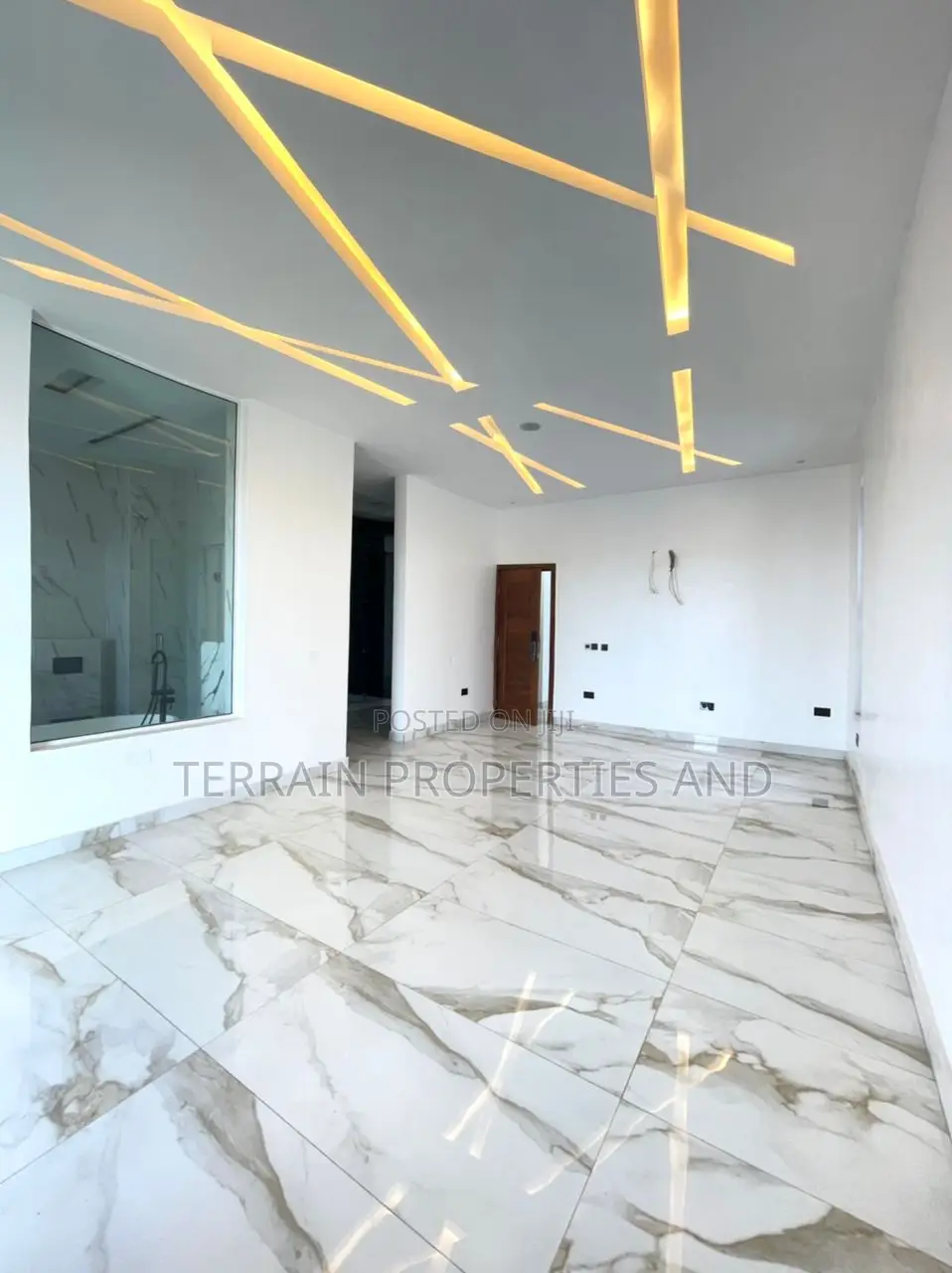 Furnished 5bdrm Duplex in Osapa london for sale