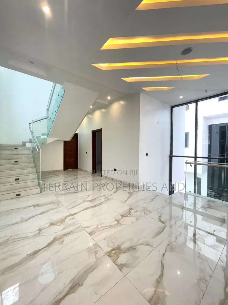 Furnished 5bdrm Duplex in Osapa london for sale