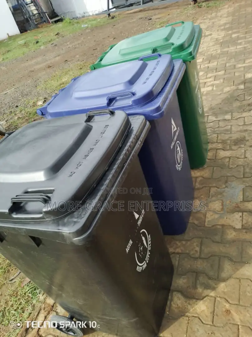 240 Litres Waste Bin/Dustbin.