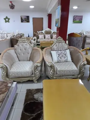 Royal Settees