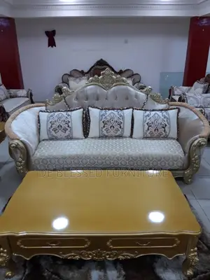 Royal Settees