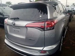 Toyota RAV4 2017 Silver