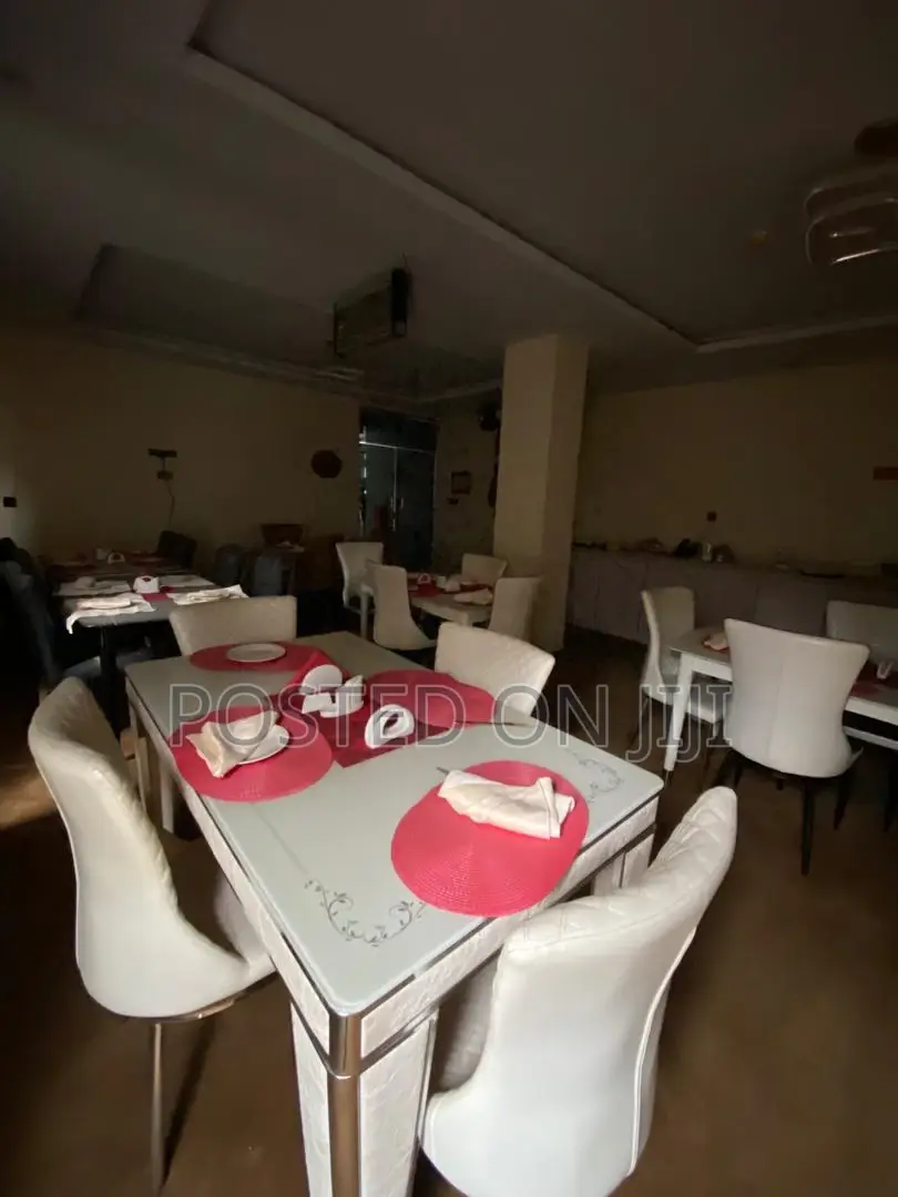 Hotel at Thinkers Corner