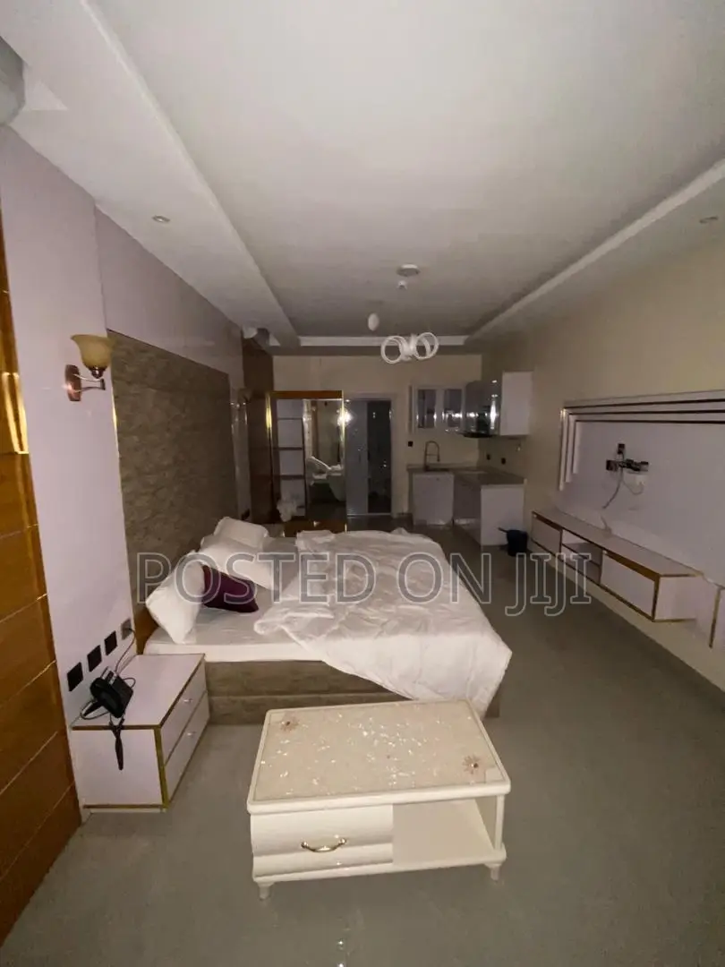 Hotel at Thinkers Corner