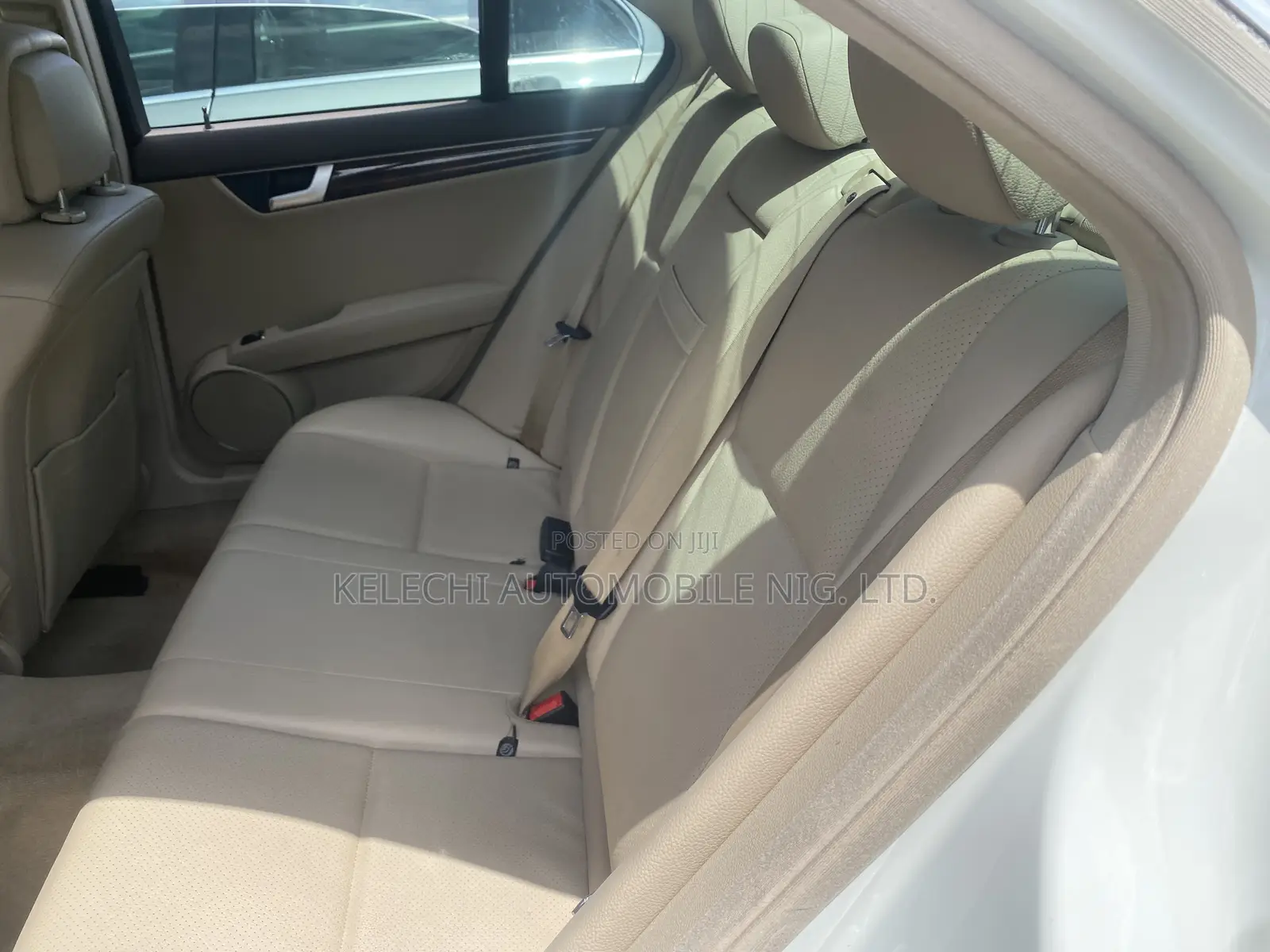 Mercedes-Benz C300 Sport 4Matic Sedan AWD (3.0L 6cyl 7A) 2012 White