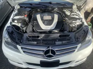 Mercedes-Benz C300 Sport 4Matic Sedan AWD (3.0L 6cyl 7A) 2012 White